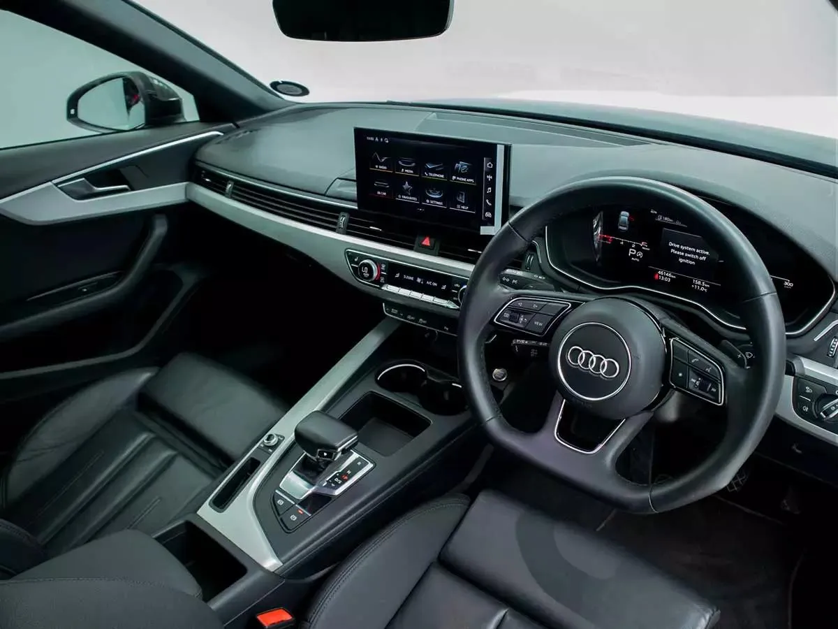 أودي A4 40 TFSI S line 2026-4